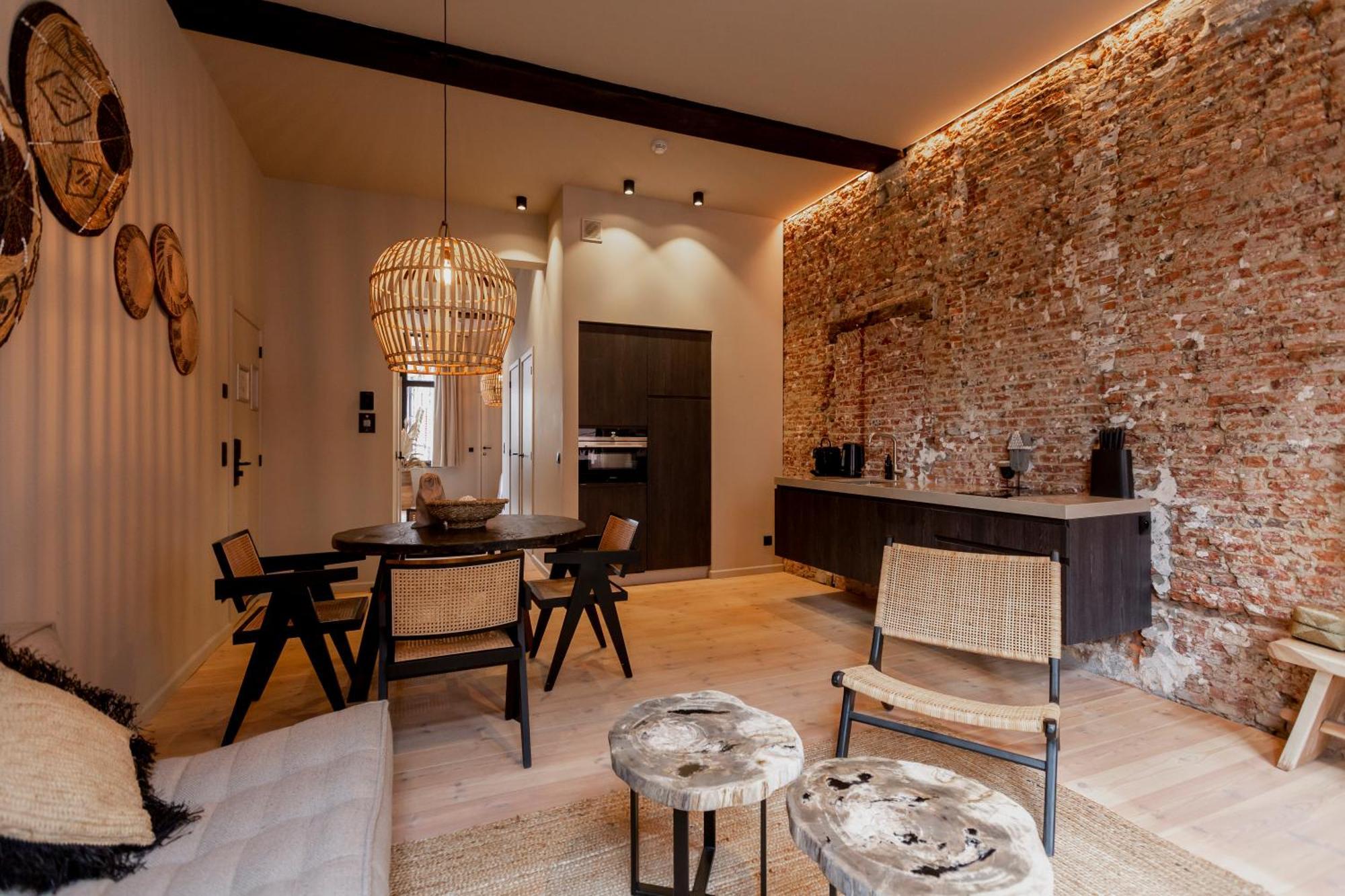 Btfl Living Apartment *