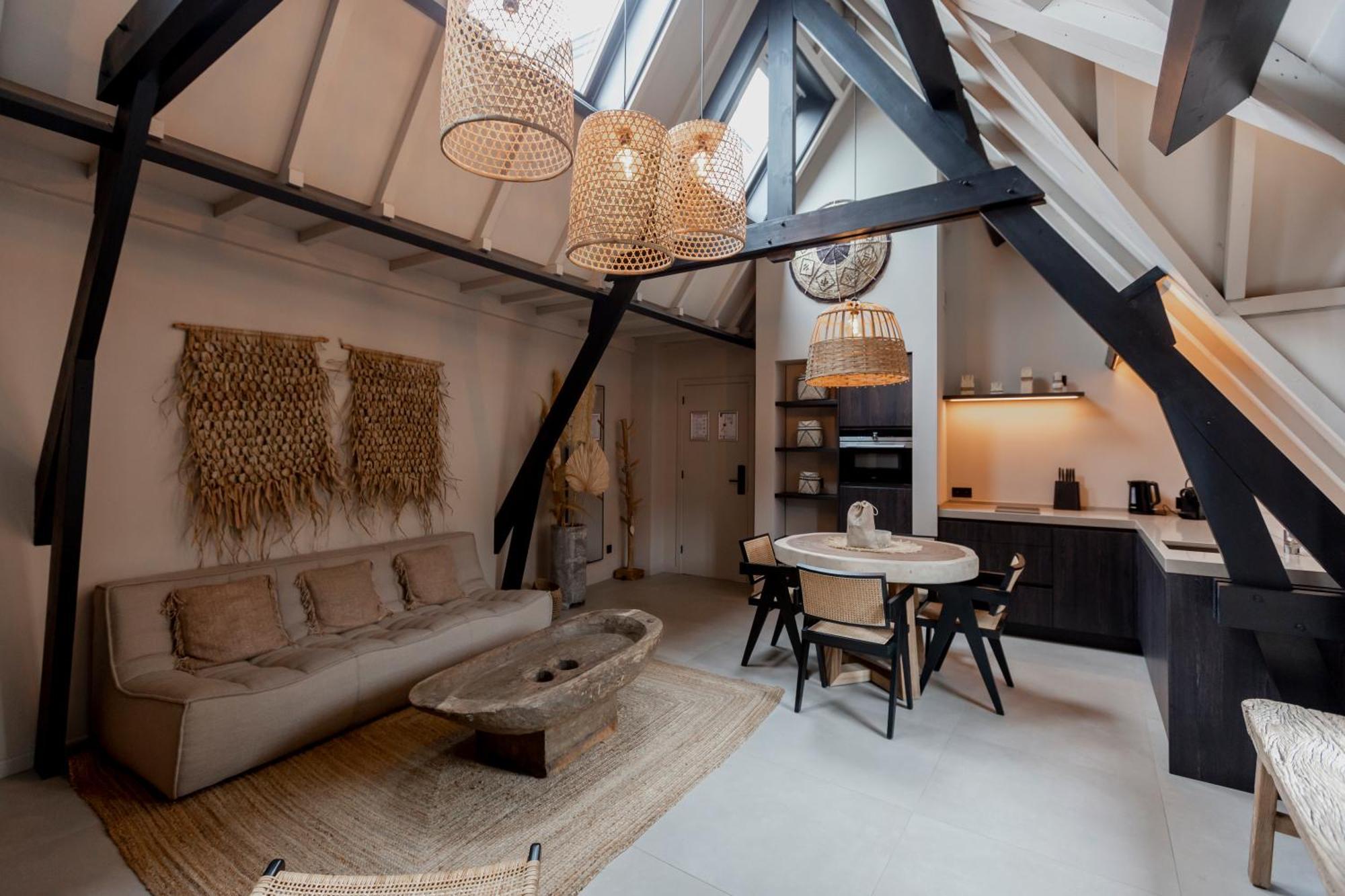 Btfl Living Apartment *